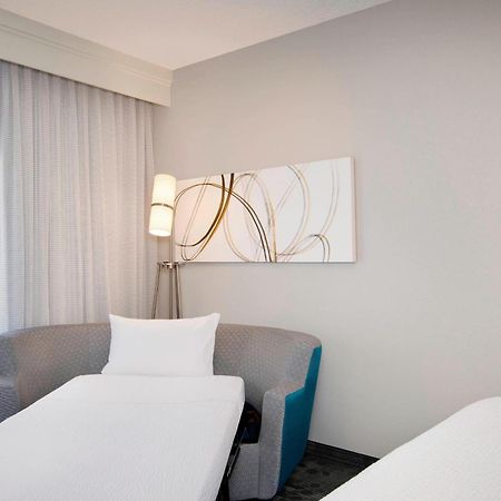 Courtyard By Marriott Savannah Midtown Bagian luar foto